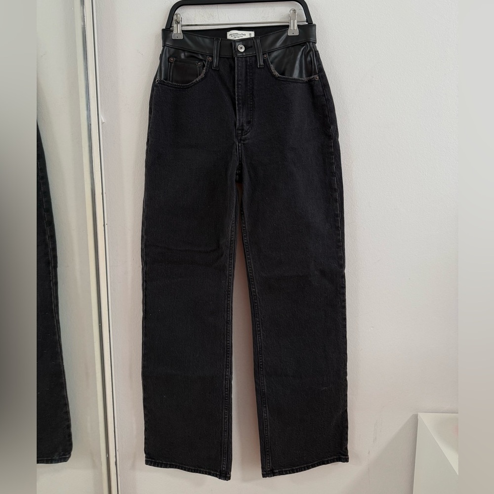 Abercrombie & Fitch Black High-Rise Jeans